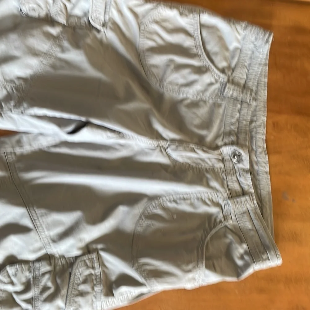 KUHL Roll Up Capris Size 8